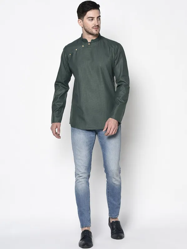 Tabard_Men_Solid_Straight_Kurta_(Green)