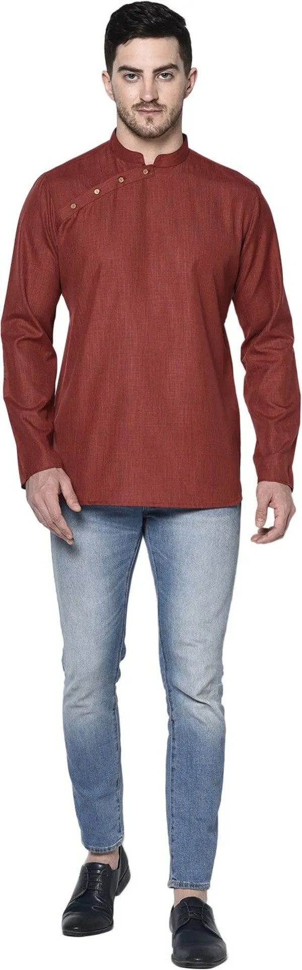 Tabard_Men_Solid_Straight_Kurta_(Maroon)