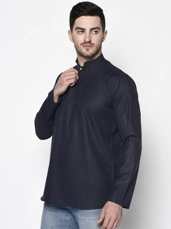 Tabard_Men_Solid_Straight_Kurta_(Blue)
