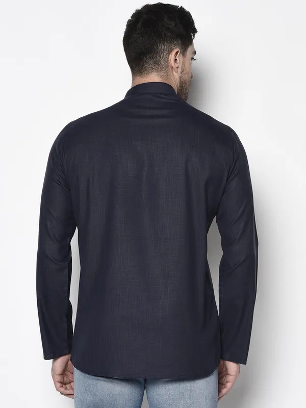 Tabard_Men_Solid_Straight_Kurta_(Blue)