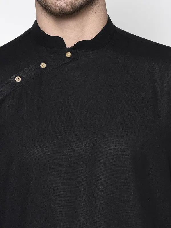 Tabard_Men_Solid_Straight_Kurta_(Black)