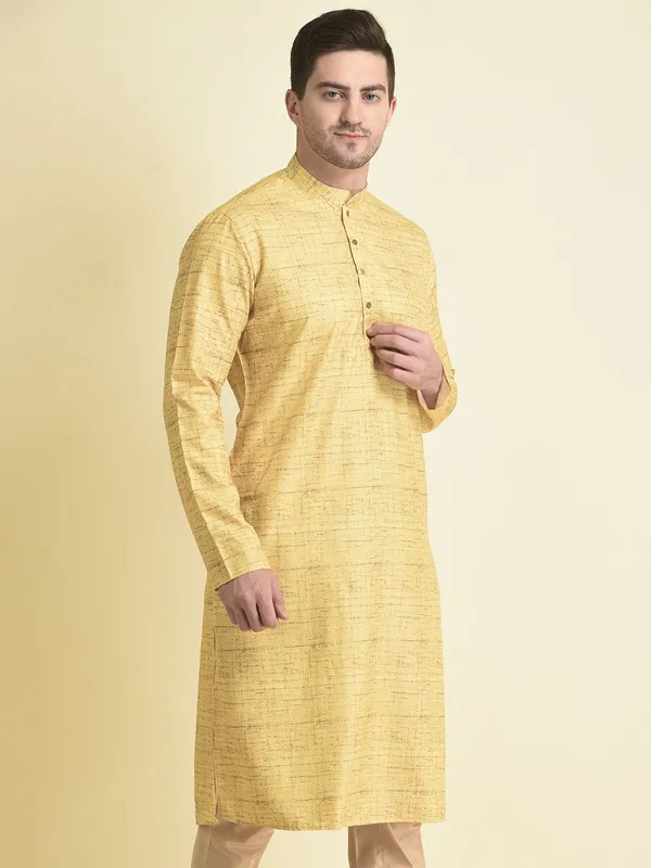Tabard_Men_Self_Design_Straight_Kurta_(Yellow)