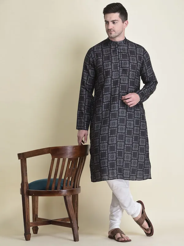 Tabard_Men_Checkered_Straight_Kurta_(Black,_Grey)