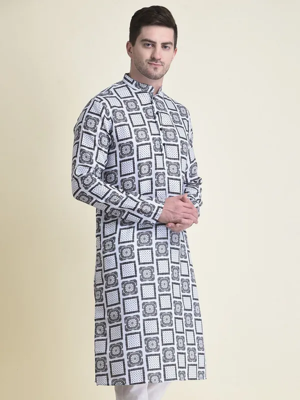 Tabard_Men_Checkered_Straight_Kurta_(Black)