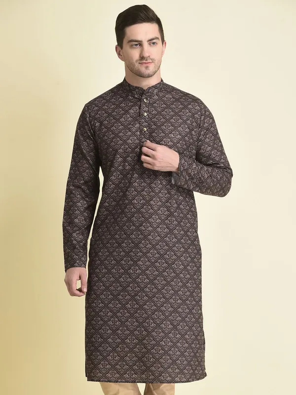 Tabard_Men_Printed_Straight_Kurta_(Black)