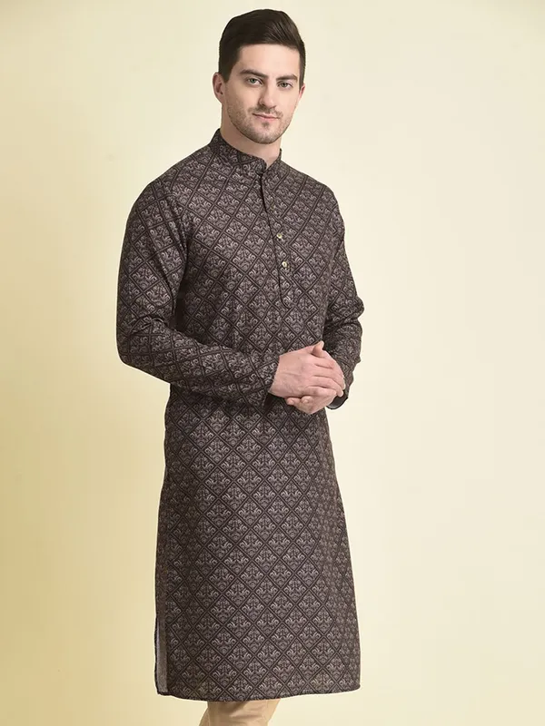 Tabard_Men_Printed_Straight_Kurta_(Black)