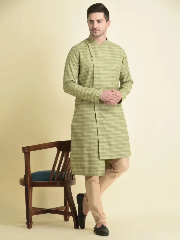 Tabard_Men_Printed_Asymmetric_Kurta_(Green)