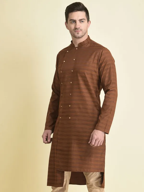 Tabard_Men_Printed_Asymmetric_Kurta_(Brown)
