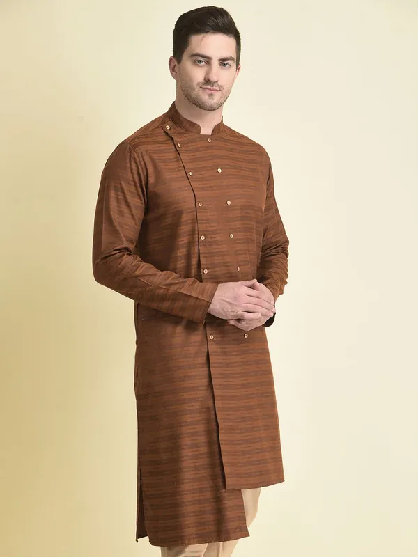 Tabard_Men_Printed_Asymmetric_Kurta_(Brown)