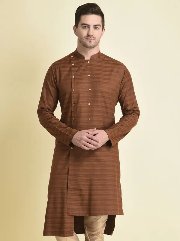 Tabard_Men_Printed_Asymmetric_Kurta_(Brown)