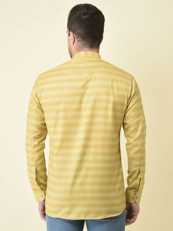 Tabard_Men_Striped_A-line_Kurta_(Yellow)