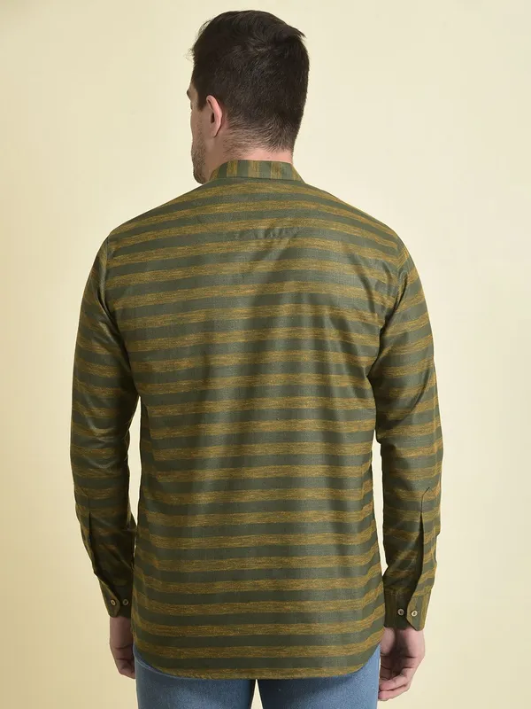 Tabard_Men_Striped_A-line_Kurta_(Green)