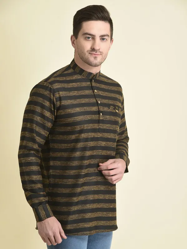 Tabard_Men_Striped_A-line_Kurta_(Black)