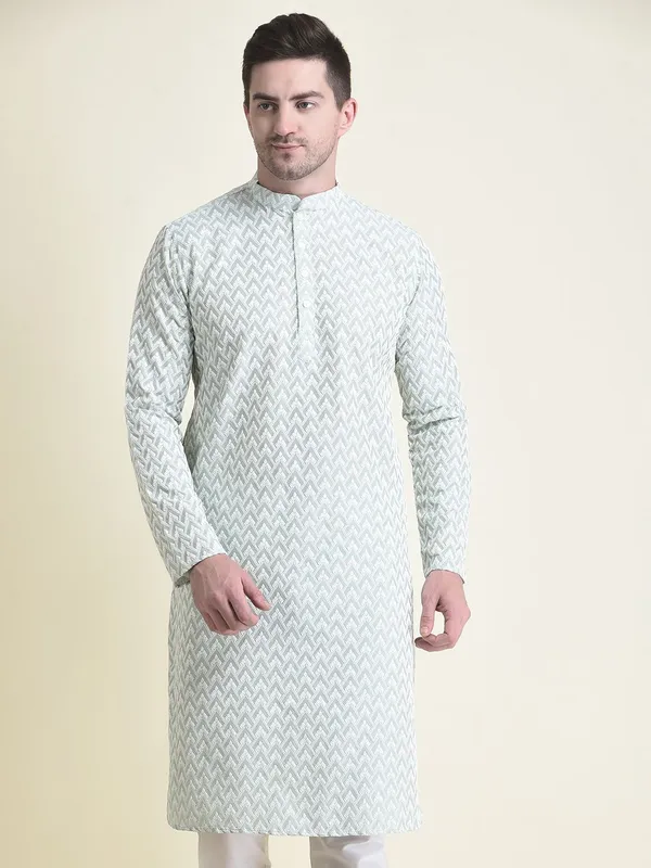 Tabard_Men_Chikan_Embroidery_Straight_Kurta_(Light_Green)