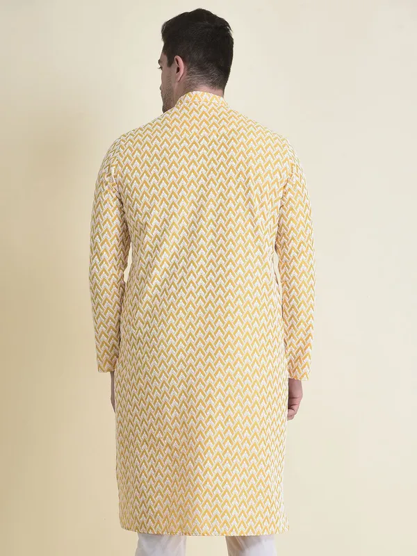 Tabard_Men_Chikan_Embroidery_Straight_Kurta_(Yellow)