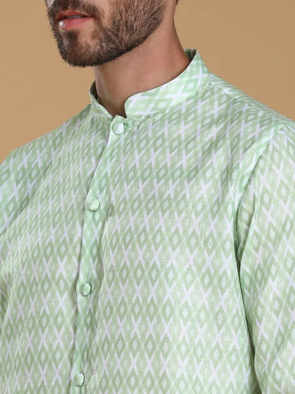 Tabard_Men_Printed_Straight_Kurta_(Light_Blue,_White)