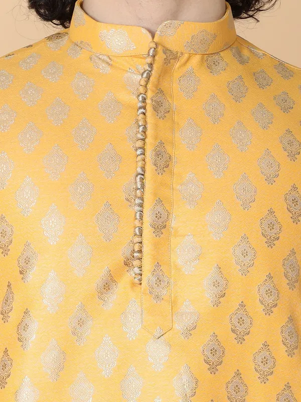 Tabard_Men_Printed_Straight_Kurta_(Yellow)