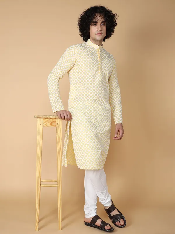 Tabard_Men_Embroidered_Straight_Kurta_(Yellow)