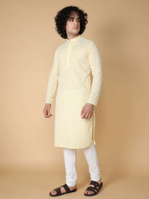 Tabard_Men_Embroidered_Straight_Kurta_(Yellow)