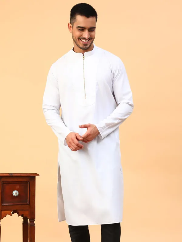 Tabard_Men_Solid_Straight_Kurta_(White)