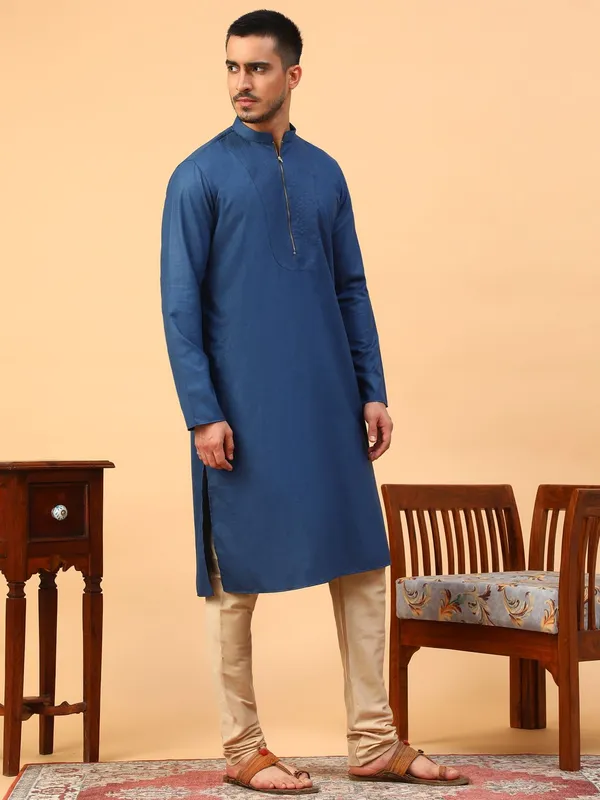 Tabard_Men_Solid_Straight_Kurta_(Blue)