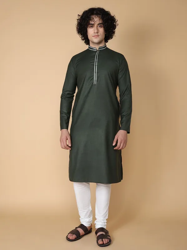 Tabard_Men_Solid_Straight_Kurta_(Green)