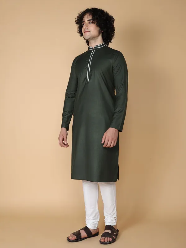 Tabard_Men_Solid_Straight_Kurta_(Green)