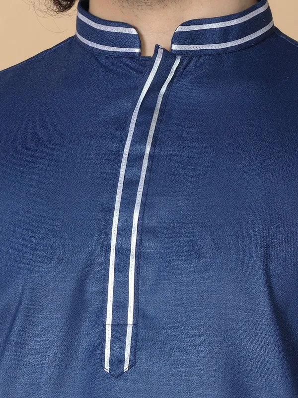 Tabard_Men_Solid_Straight_Kurta_(Blue)