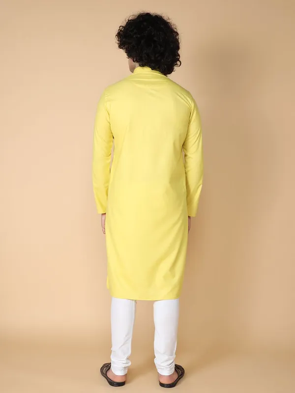 Tabard_Men_Embroidered_Straight_Kurta_(Yellow)