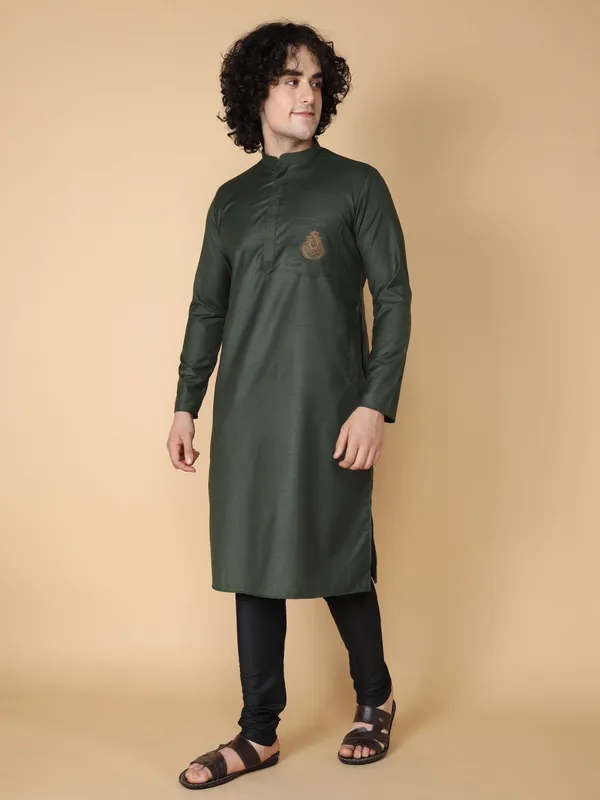 Tabard_Men_Embroidered_Straight_Kurta_(Dark_Green)