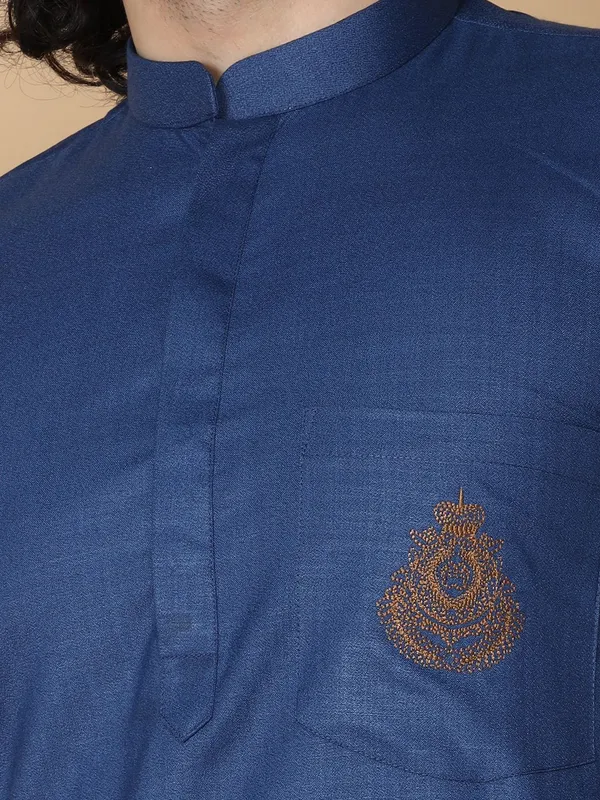 Tabard_Men_Embroidered_Straight_Kurta_(Blue)