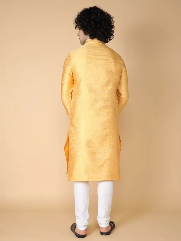 Tabard_Men_Printed_Straight_Kurta_(Yellow)