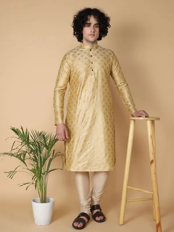 Tabard_Men_Printed_Straight_Kurta_(Beige,_Gold)
