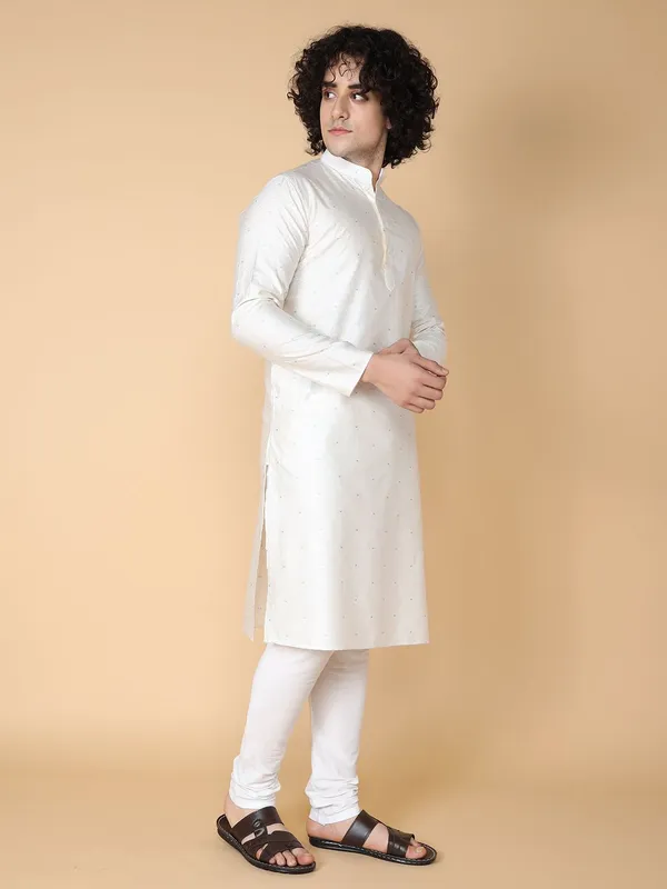 Tabard_Men_Solid_Straight_Kurta_(White)