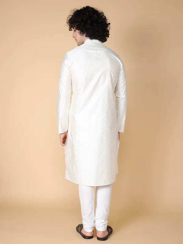 Tabard_Men_Solid_Straight_Kurta_(White)