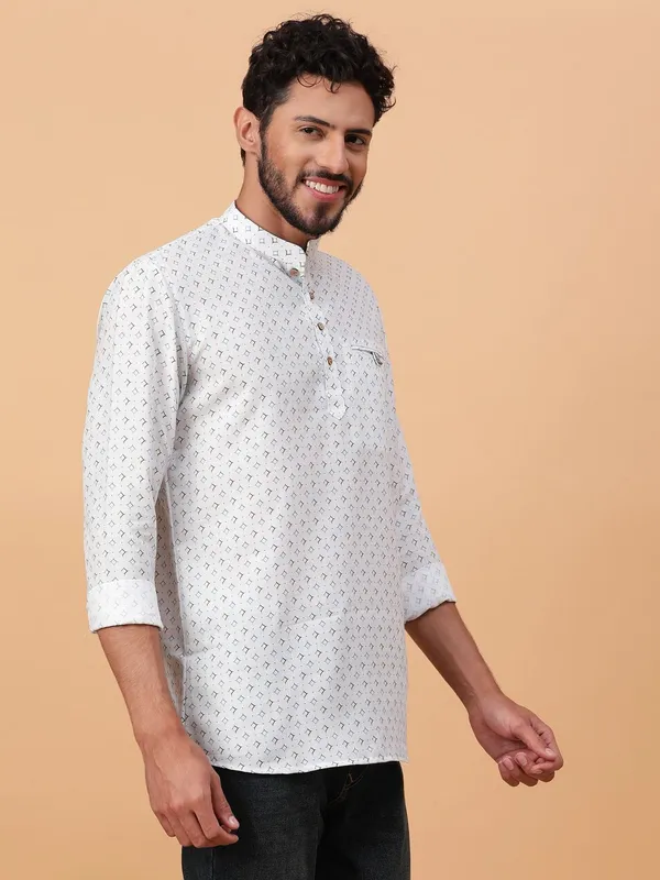 Tabard_Men_Printed_Straight_Kurta_(White,_Grey)