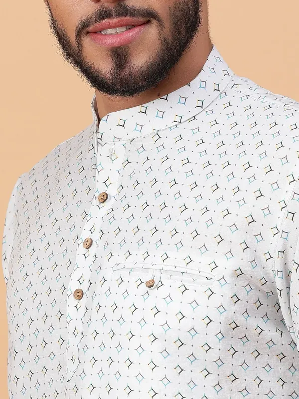 Tabard_Men_Printed_Straight_Kurta_(White,_Grey)