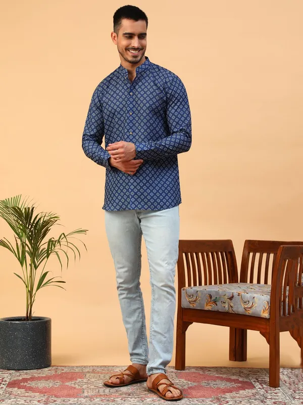 Tabard_Men_Printed_Straight_Kurta_(Blue)