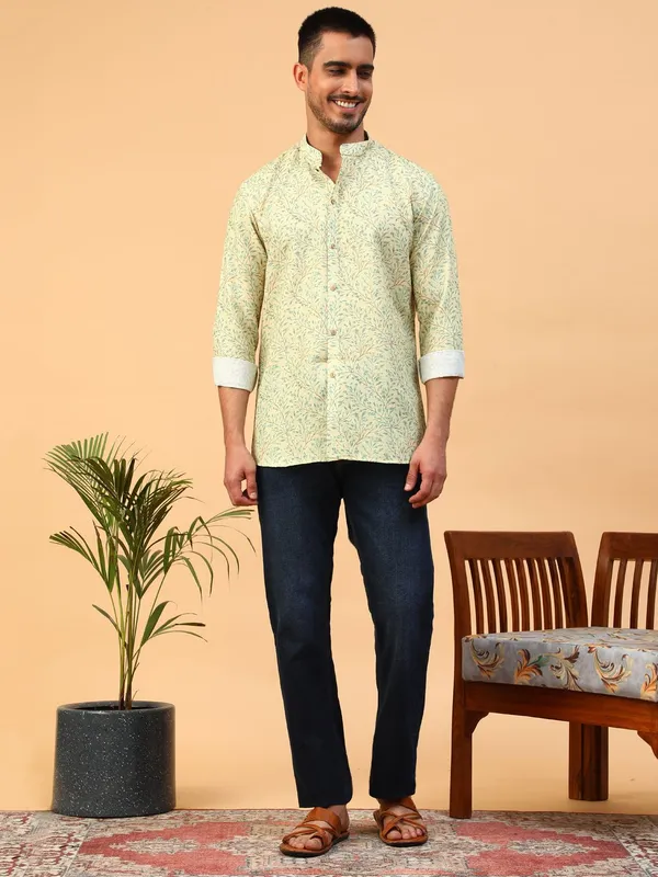 Tabard_Men_Printed_Straight_Kurta_(Yellow)