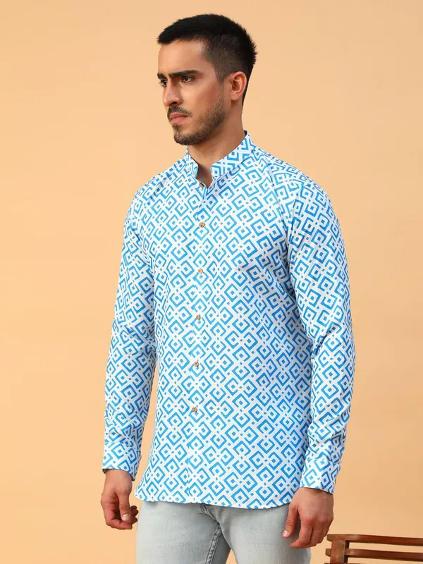 Tabard_Men_Printed_Straight_Kurta_(Blue)