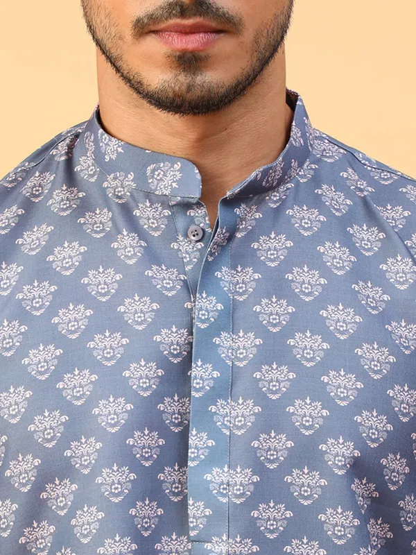Tabard_Men_Solid_Straight_Kurta_(Blue)