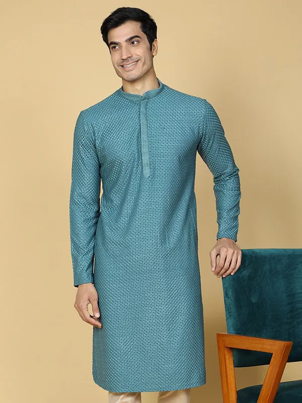 Tabard_Men_Chikan_Embroidery_Straight_Kurta_(Green)