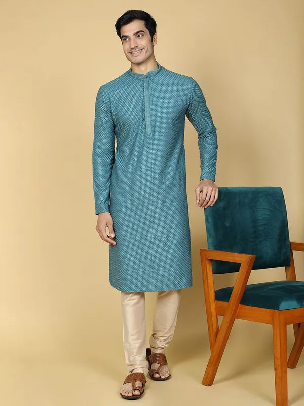 Tabard_Men_Chikan_Embroidery_Straight_Kurta_(Green)