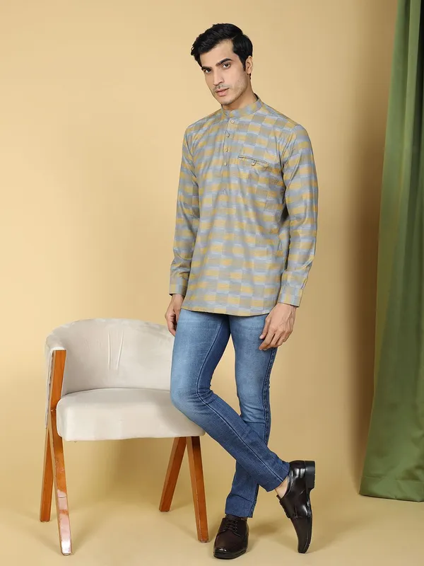 Tabard_Men_Printed_Straight_Kurta_(Blue)
