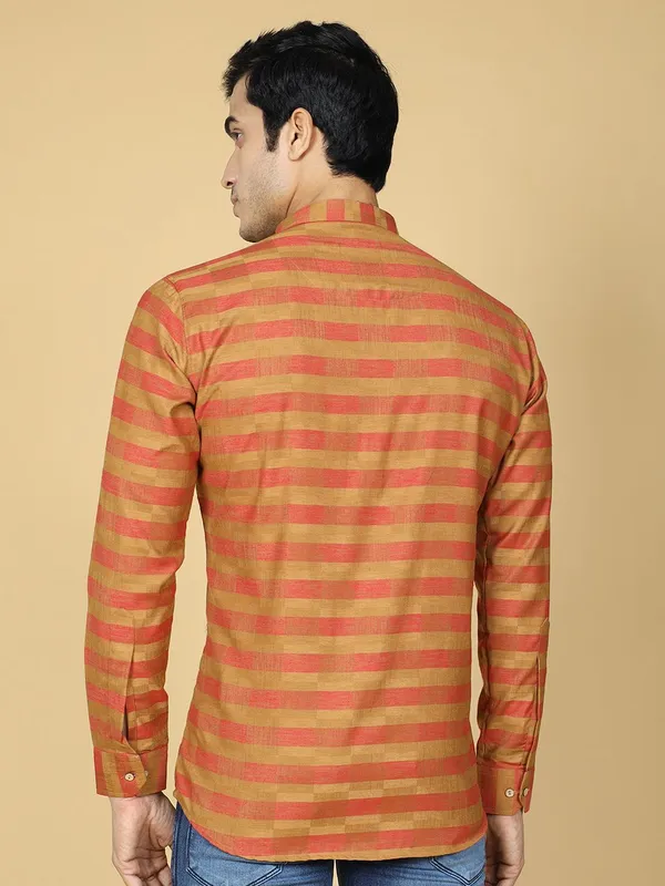 Tabard_Men_Embroidered_Straight_Kurta_(Red)
