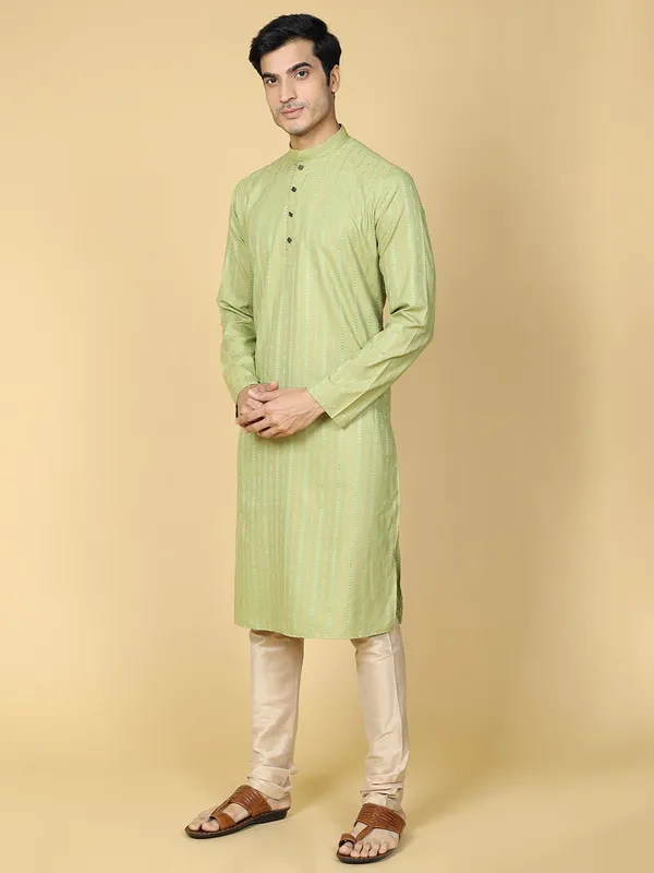Tabard_Men_Embroidered_Straight_Kurta_(Green)