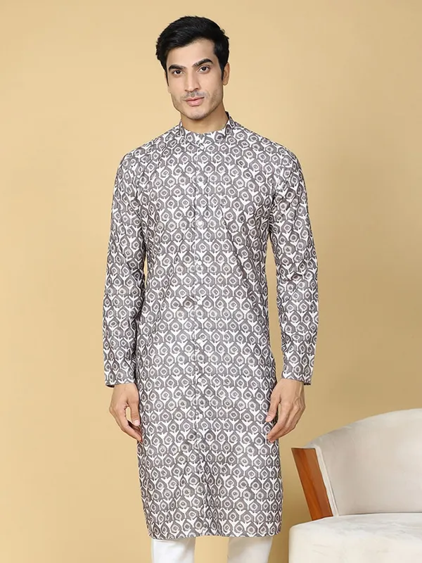 Tabard_Men_Embroidered_Straight_Kurta_(Brown)