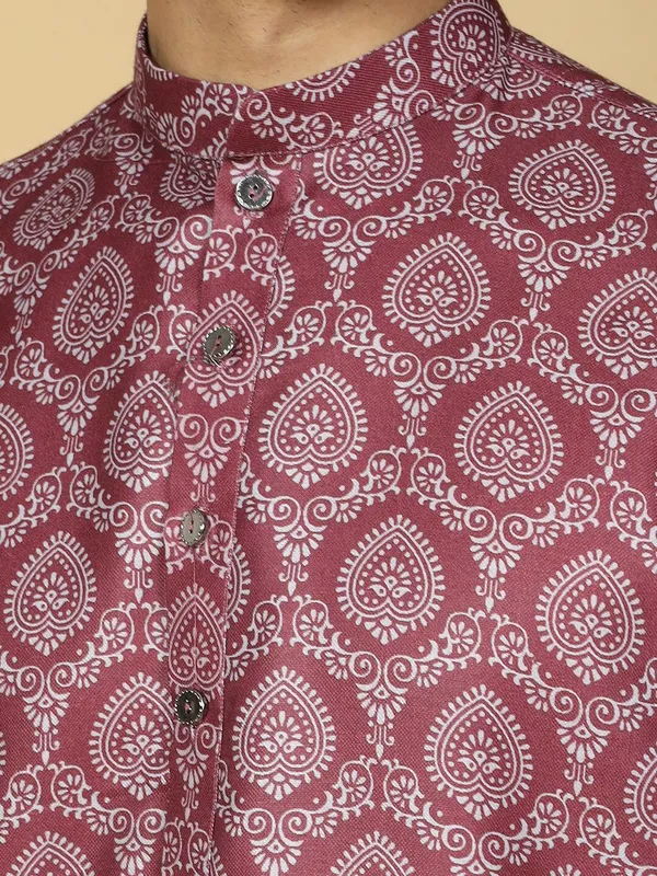 Tabard_Men_Embroidered_Straight_Kurta_(Maroon)