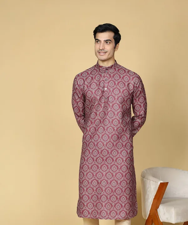 Tabard_Men_Embroidered_Straight_Kurta_(Maroon)