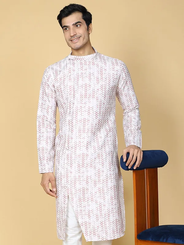 Tabard_Men_Embroidered_Straight_Kurta_(Red)